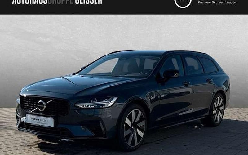 Blau Gebraucht 2024 Volvo V90 Plus Kombi | 69.890 € - Bild 1/4