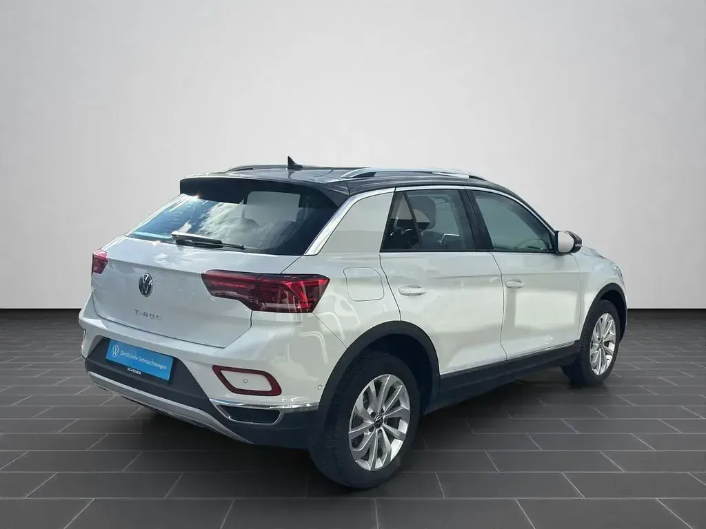 Gebraucht VW T-Roc Style 150 PS (110 kW) 2022 Pure white indiumgrau metallic (metallic) SUV