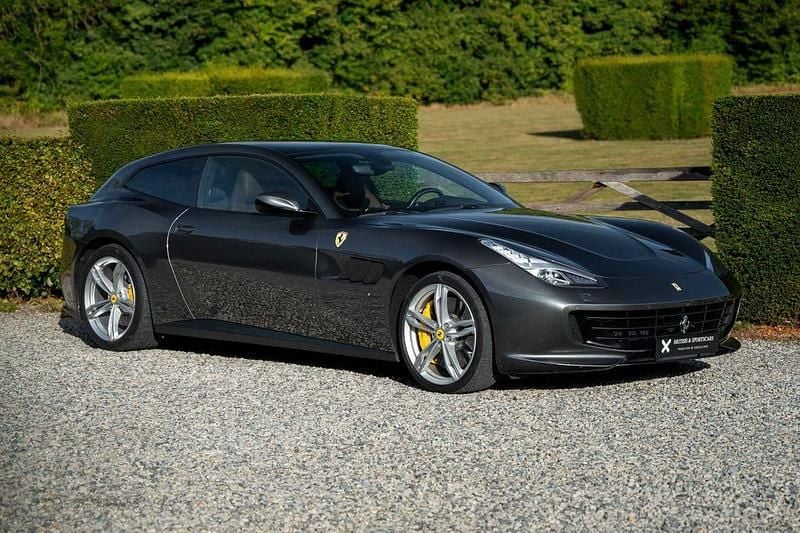 Grau Gebraucht 2018 Ferrari GTC4Lusso Limousine | 229.000 € (Superpreis) - Bild 1/4
