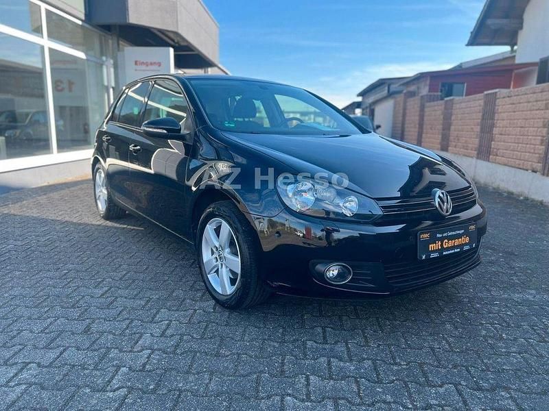 Gebraucht VW Golf VI Team 105 PS (77 kW) 2010 Schwarz Kleinwagen