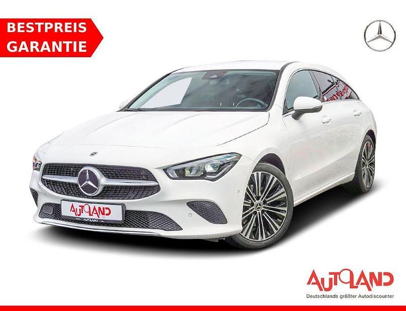 Weiß Gebraucht 2021 Mercedes CLA200 Limousine | 28.950 € (Fairer Preis) - Bild 1/4