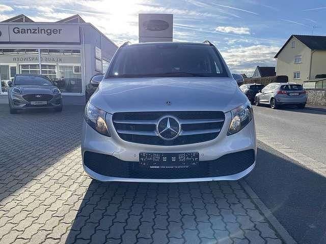 Gebraucht Mercedes V220 Edition 163 PS (119 kW) 2022 Van / Kleinbus