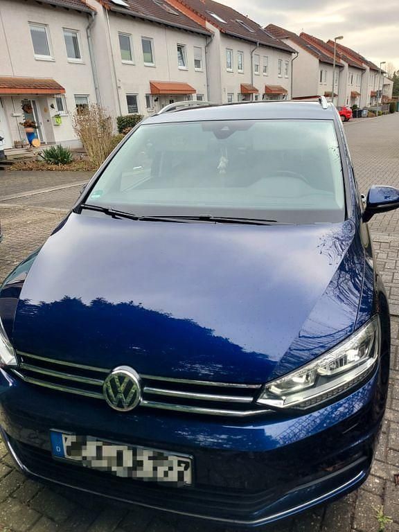 Blau Gebraucht 2018 VW Touran Join Van / Kleinbus | 18.000 € (Superpreis) - Bild 1/4