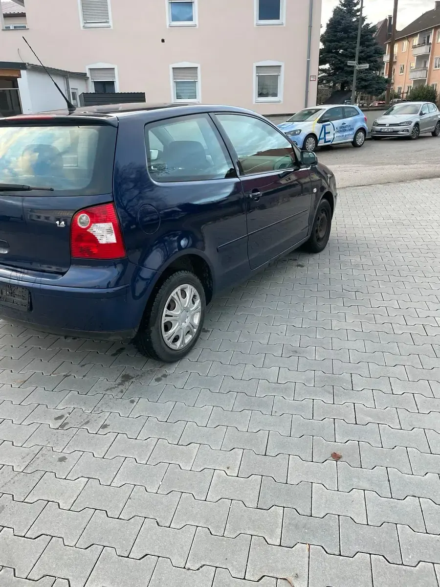 Gebraucht VW Polo 75 PS (55 kW) 2003 Blau Kleinwagen