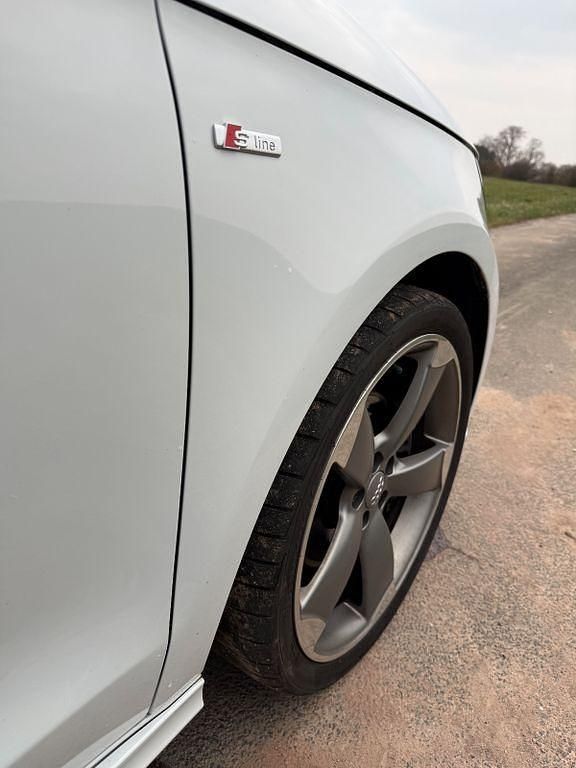 Gebraucht Audi A1 S-Line 122 PS (89 kW) 2014 Weiß Kleinwagen