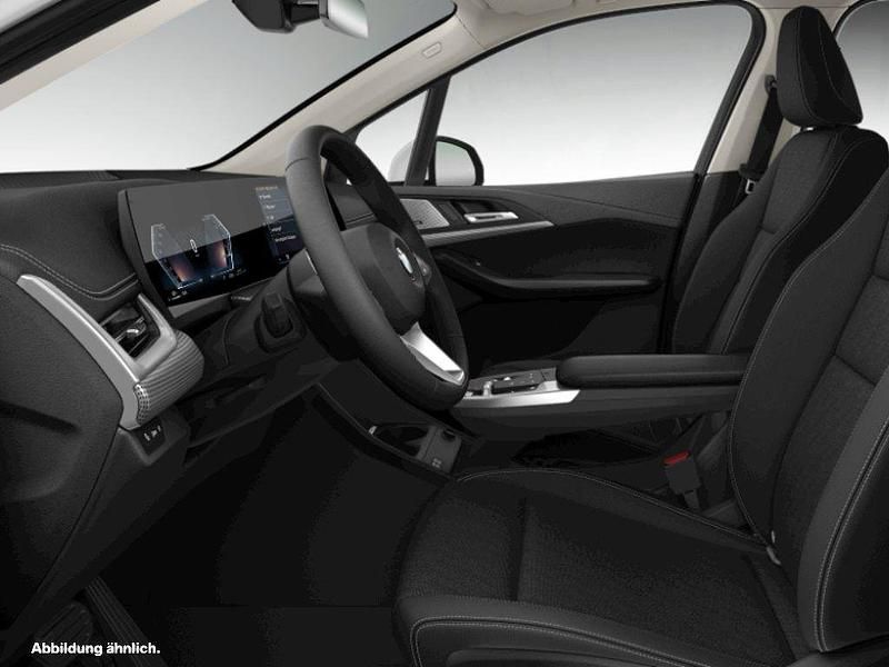 Gebraucht 2025 BMW 220 Active Tourer Comfort Edition Van / Kleinbus | 34.762 € (Fairer Preis) - Bild 1/2