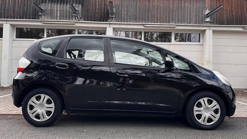 Gebraucht Honda Jazz 99 PS (72 kW) 2010 Schwarz Kleinwagen