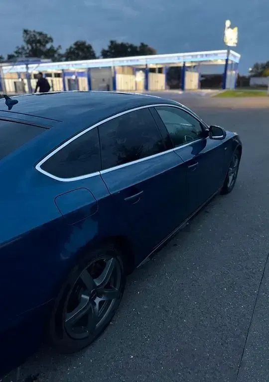 Gebraucht Audi A5 Sportback Sport 224 PS (164 kW) 2015 Blau Kleinwagen