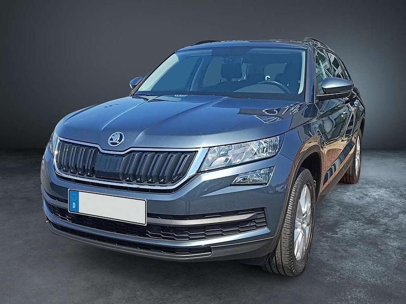 Quarzgrau metallic Gebraucht 2020 Skoda Kodiaq Ambition SUV | 24.890 € (Superpreis) - Bild 1/4