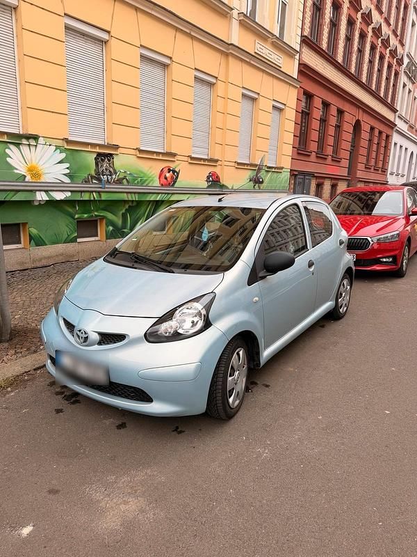 Gebraucht Toyota Aygo 68 PS (50 kW) 2007 Blau Kleinwagen