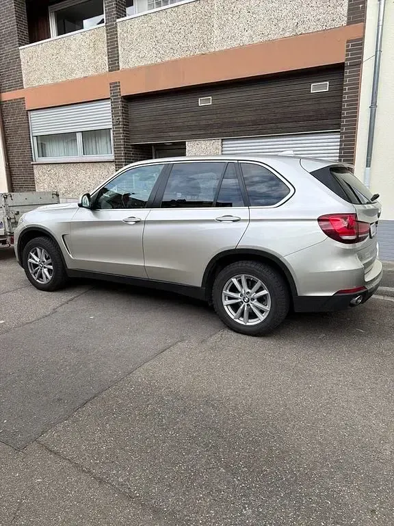 Second-hand BMW X5 258 CP (189 kW) 2015 Argintiu SUV