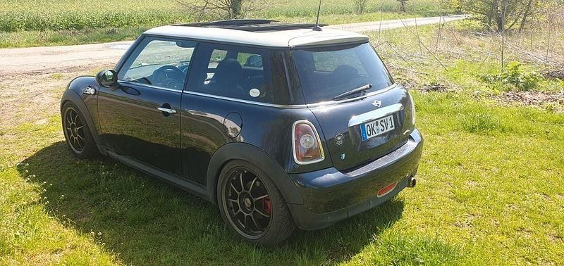 Usata Mini Cooper D 109 CV (80 kW) 2007 Nero Utilitaria