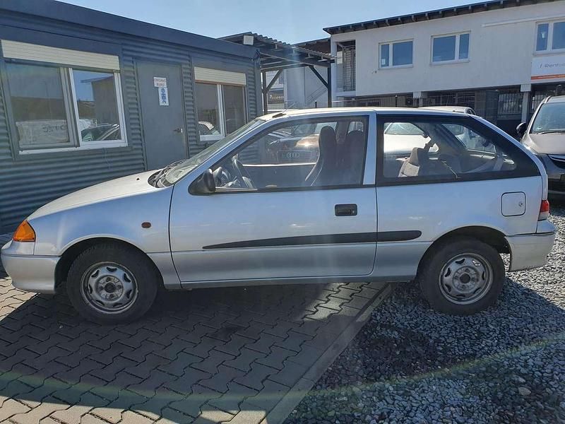 Gebraucht Suzuki Swift GL 53 PS (38 kW) 2002 Silber Kleinwagen