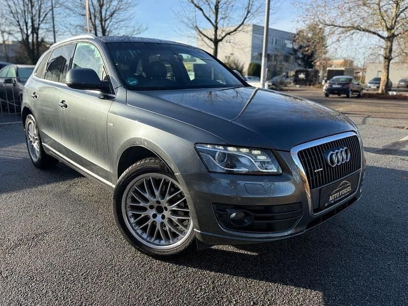Grau Gebraucht 2009 Audi Q5 Performance SUV | 9.000 € (Guter Preis) - Bild 1/4