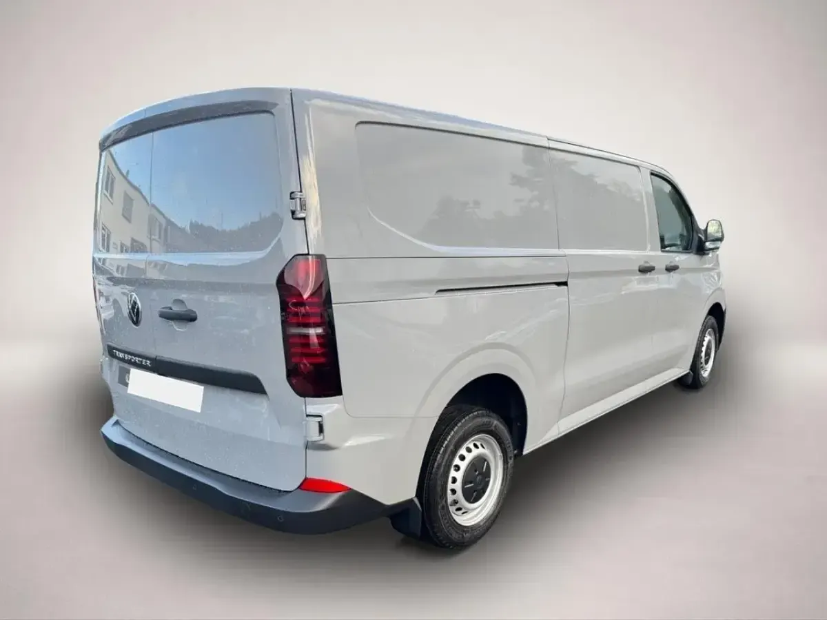 Neu VW T7 150 PS (110 kW) 2026 Manufacturer Van