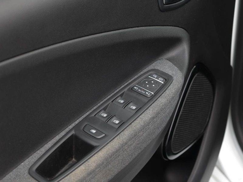 Gebraucht Renault Zoe Intens 50 kW (69 PS) 2022 Weiß Kleinwagen