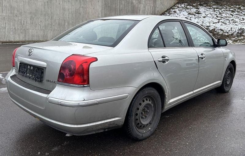 Gebraucht Toyota Avensis Executive 116 PS (85 kW) 2005 Other Kleinwagen