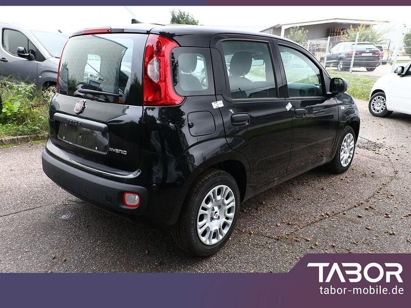 Neu Fiat Panda 69 PS (50 kW) 2025 Schwarz Limousine