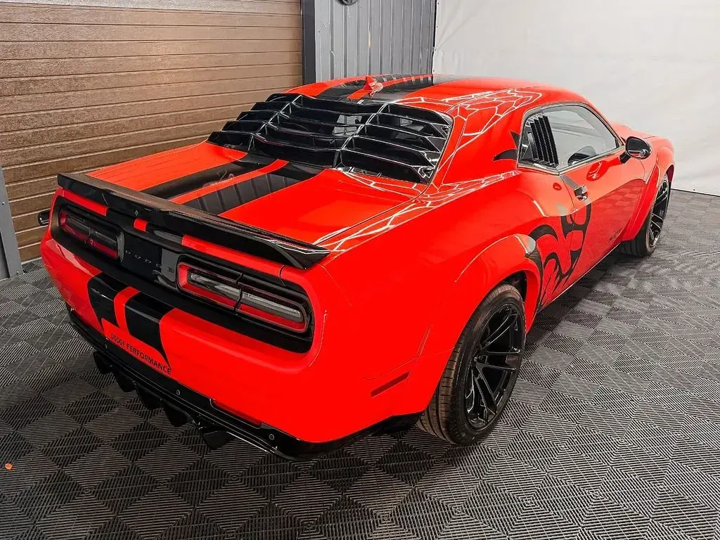 Second-hand Dodge Challenger 305 CP (224 kW) 2023 Roșu Coupe