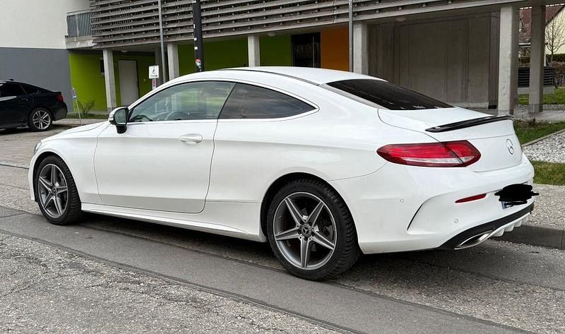 Gebraucht Mercedes C180 AMG 156 PS (114 kW) 2016 Weiß Coupé