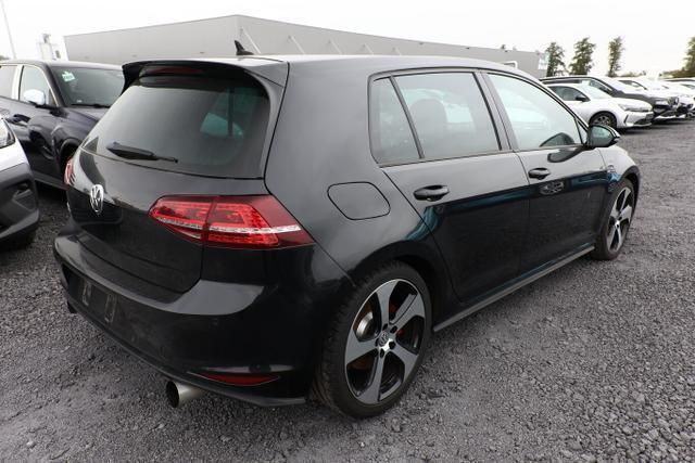 Deep black perleffekt deep black perleffekt Gebraucht 2016 VW Golf VII GTI Limousine | 18.560 € (Fairer Preis) - Bild 1/4