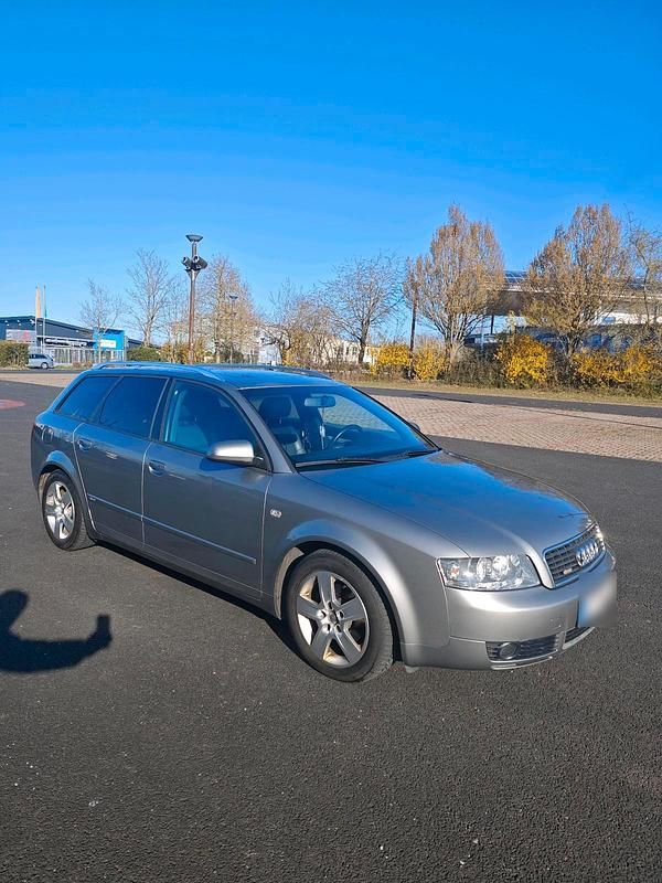 Używany Audi A4 S-Line 131 KM (96 kW) 2003 Srebrny Kombi