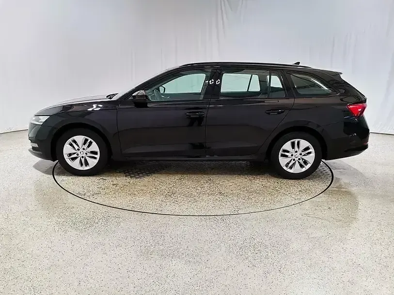 Gebraucht Skoda Octavia Ambition 150 PS (110 kW) 2022 Schwarzmagic perleffekt Kombi
