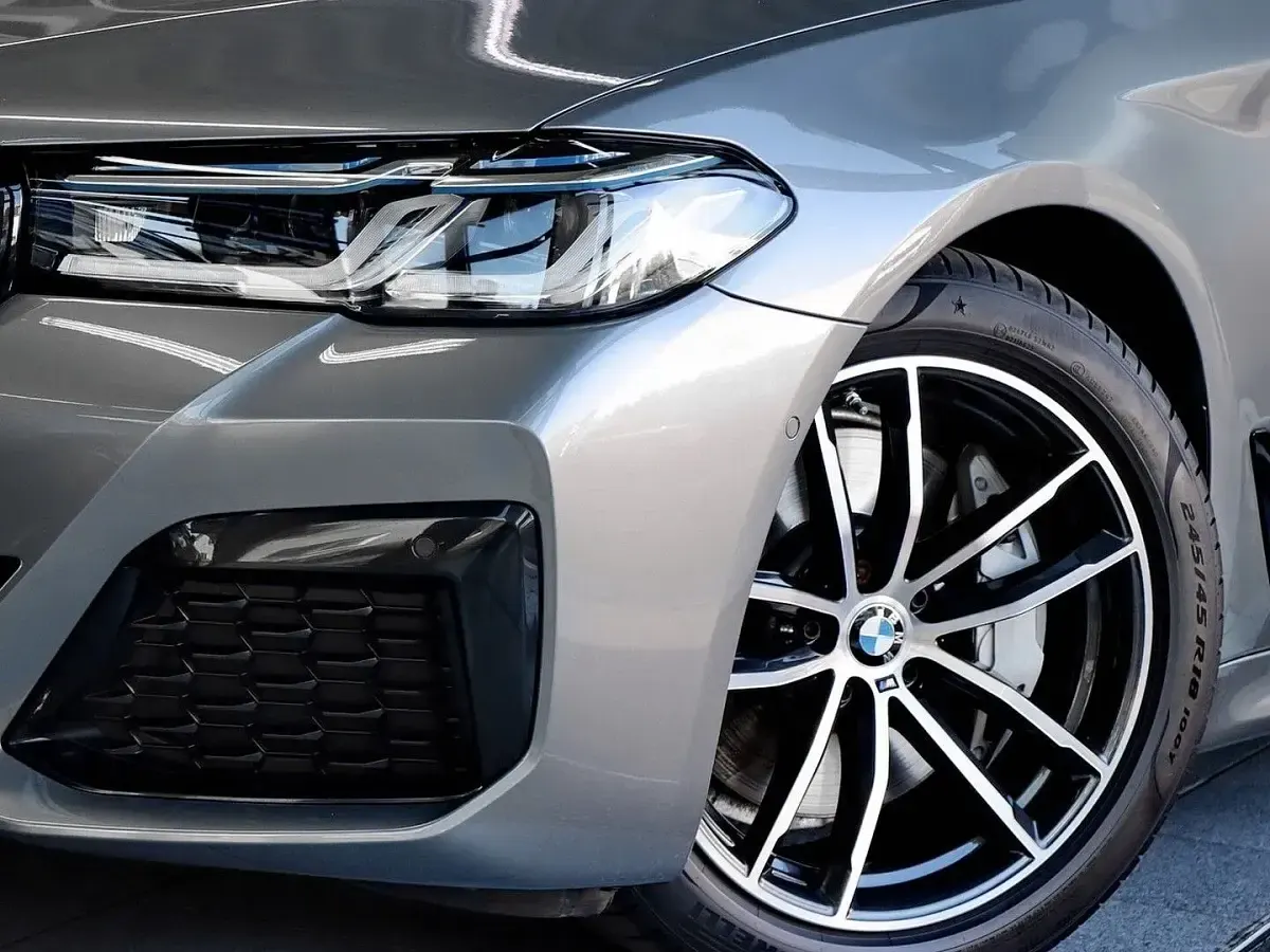 Gebraucht BMW 540 M Sport 340 PS (250 kW) 2023 Skyscraper grau Kombi
