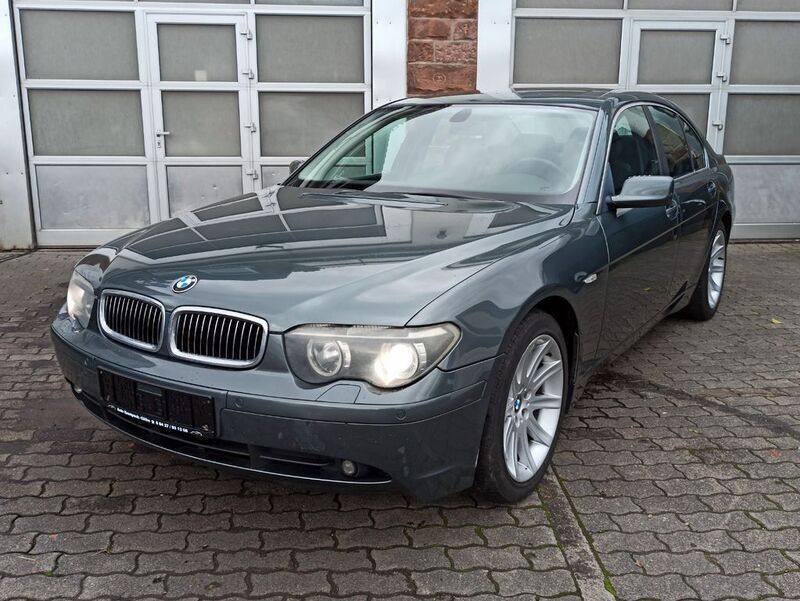 Grau Gebraucht 2003 BMW 730 Limousine | 4.380 € (Fairer Preis) - Bild 1/4