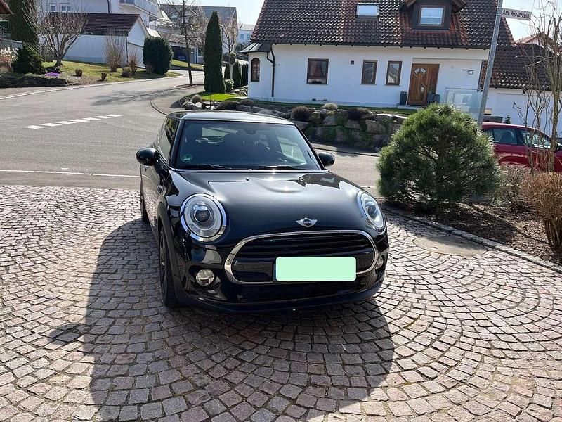 Gebraucht Mini Cooper 136 PS (100 kW) 2017 Schwarz Kleinwagen
