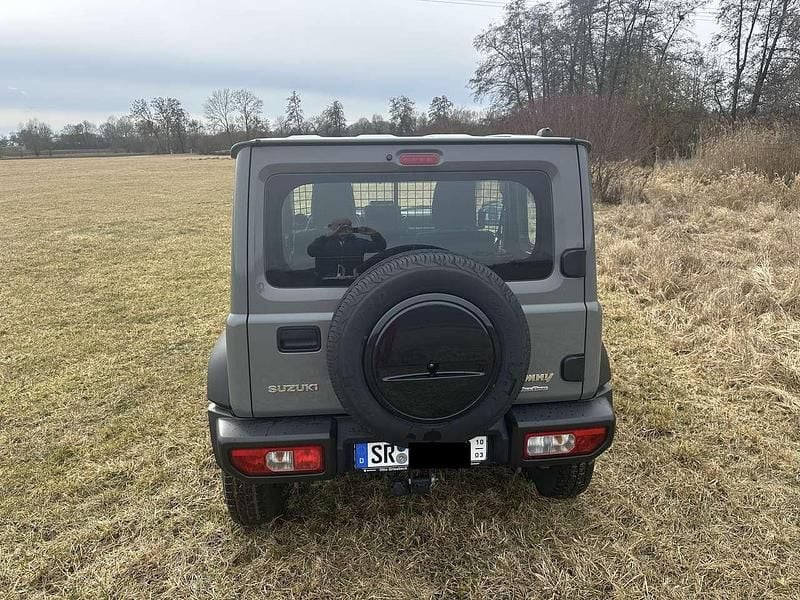 Gebraucht Suzuki Jimny Comfort 102 PS (75 kW) 2024 Grau SUV