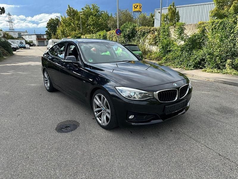 Schwarz Gebraucht 2014 BMW 320 Gran Turismo Sport Line Limousine | 12.550 € (Fairer Preis) - Bild 1/4