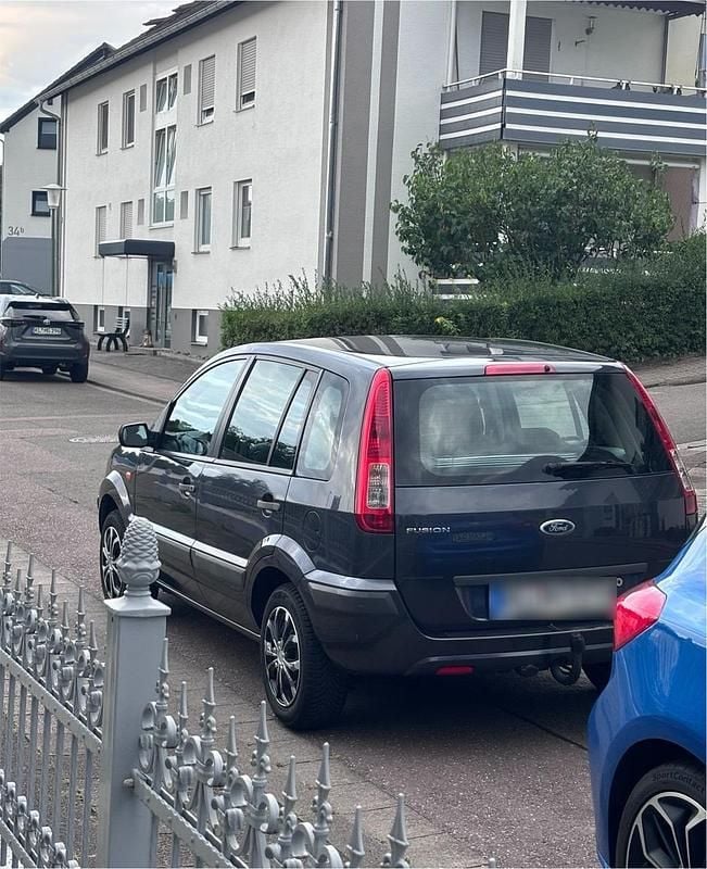 Gebraucht Ford Fusion 101 PS (74 kW) 2008 Grau Kleinwagen