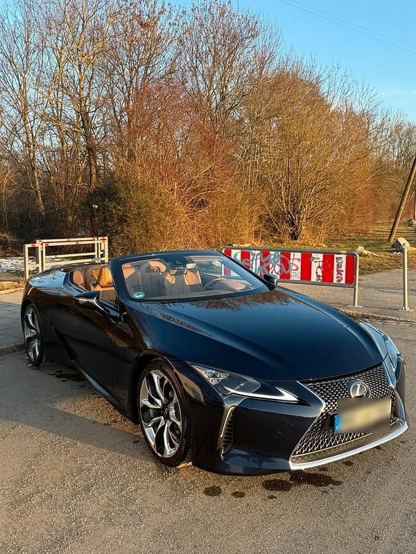 Blau Gebraucht 2021 Lexus LC 500 Cabrio | 83.990 € (Etwas zu teuer) - Bild 1/4