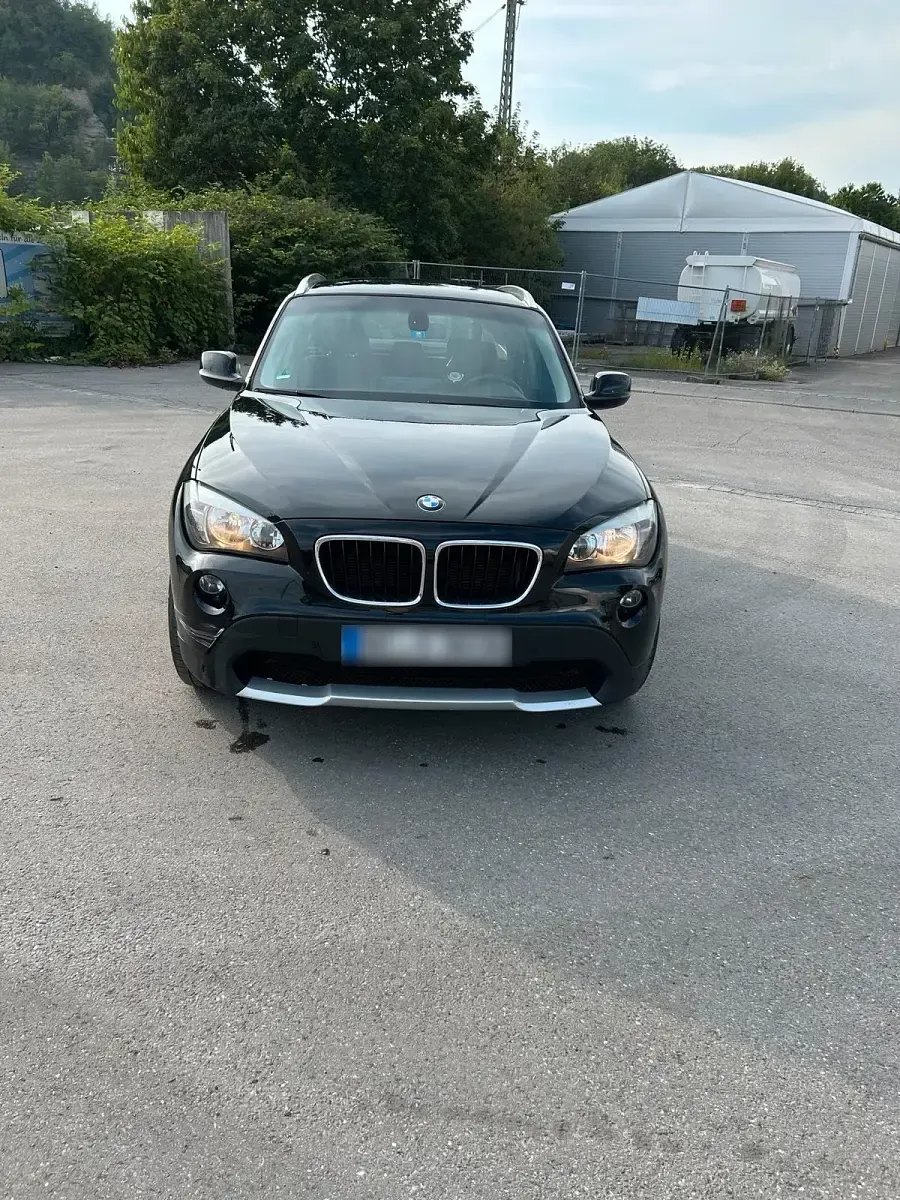 Gebraucht BMW X1 143 PS (105 kW) 2011 Schwarz SUV