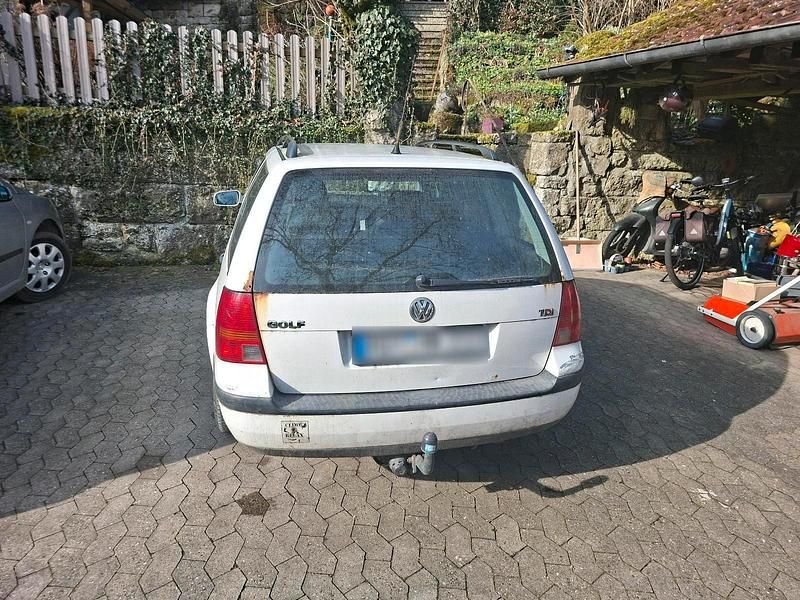 Gebraucht VW Golf IV 131 PS (96 kW) 2002 Weiß Kombi