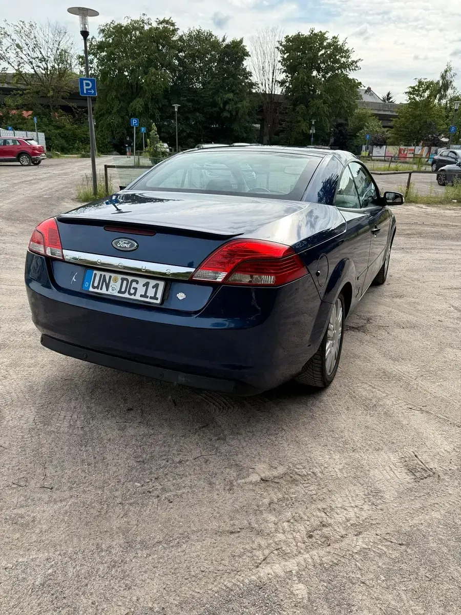 Gebraucht Ford Focus Cabriolet Titanium 145 PS (106 kW) 2007 Blau Cabrio