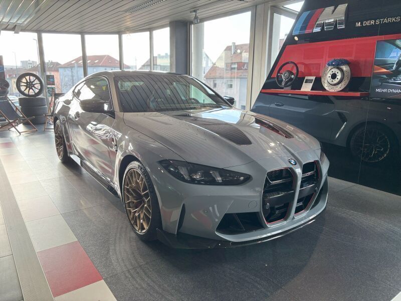 Grau Neu 2025 BMW M4 Performance Coupé | 164.629 € - Bild 1/4