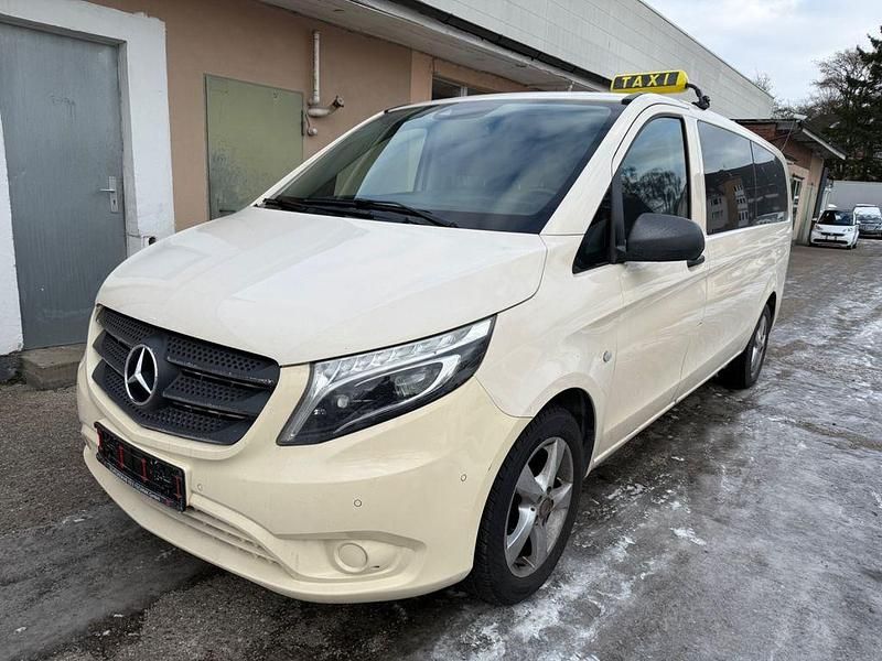 Gebraucht Mercedes Vito 163 PS (119 kW) 2019 Beige Van