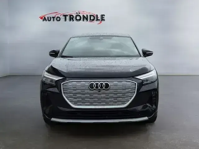Gebraucht Audi Q4 Sportback e-tron Advanced 150 kW (204 PS) 2023 Mythosschwarz metallic SUV