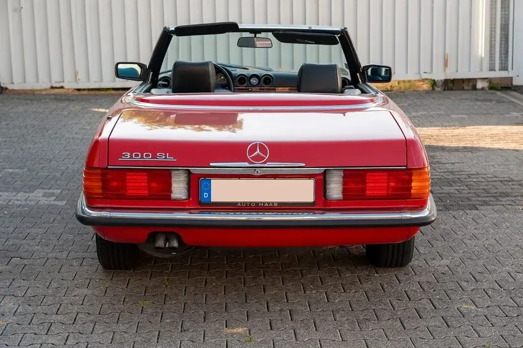 Gebraucht Mercedes SL300 179 PS (131 kW) 1987 Rot Cabrio