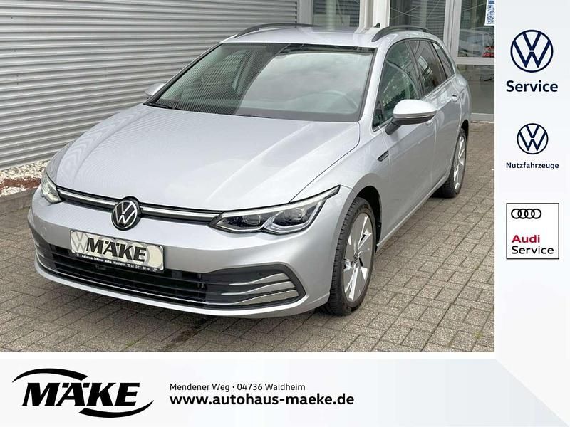 Reflexsilber metallic (metallic) Gebraucht 2022 VW Golf VIII Style Kombi | 21.250 € (Guter Preis) - Bild 1/4