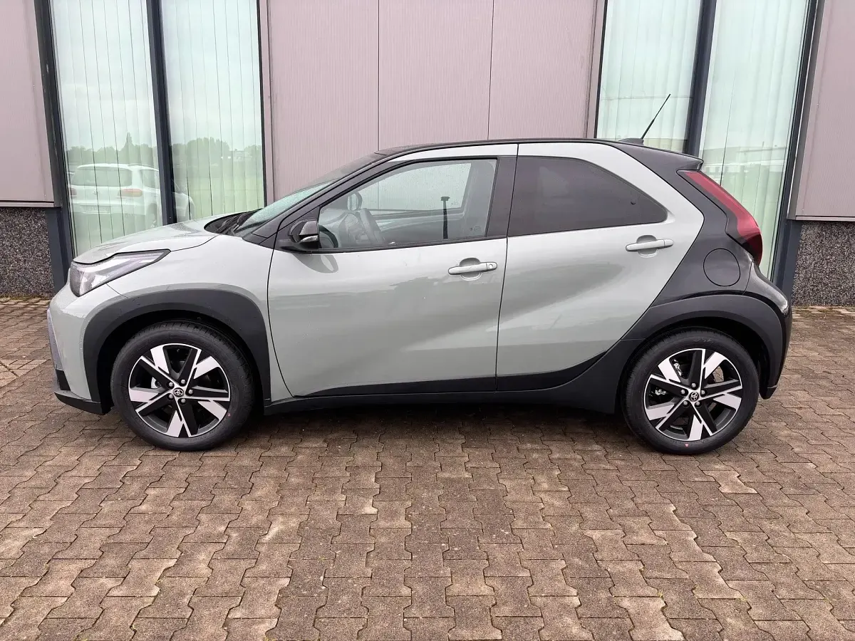Neu Toyota Aygo X Envy 116 PS (85 kW) 2026 SUV
