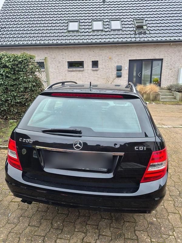 Gebraucht Mercedes C200 136 PS (100 kW) 2011 Schwarz Kombi