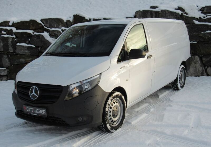 Weiß Gebraucht 2022 Mercedes e-Vito Van / Kleinbus | 33.990 € - Bild 1/4