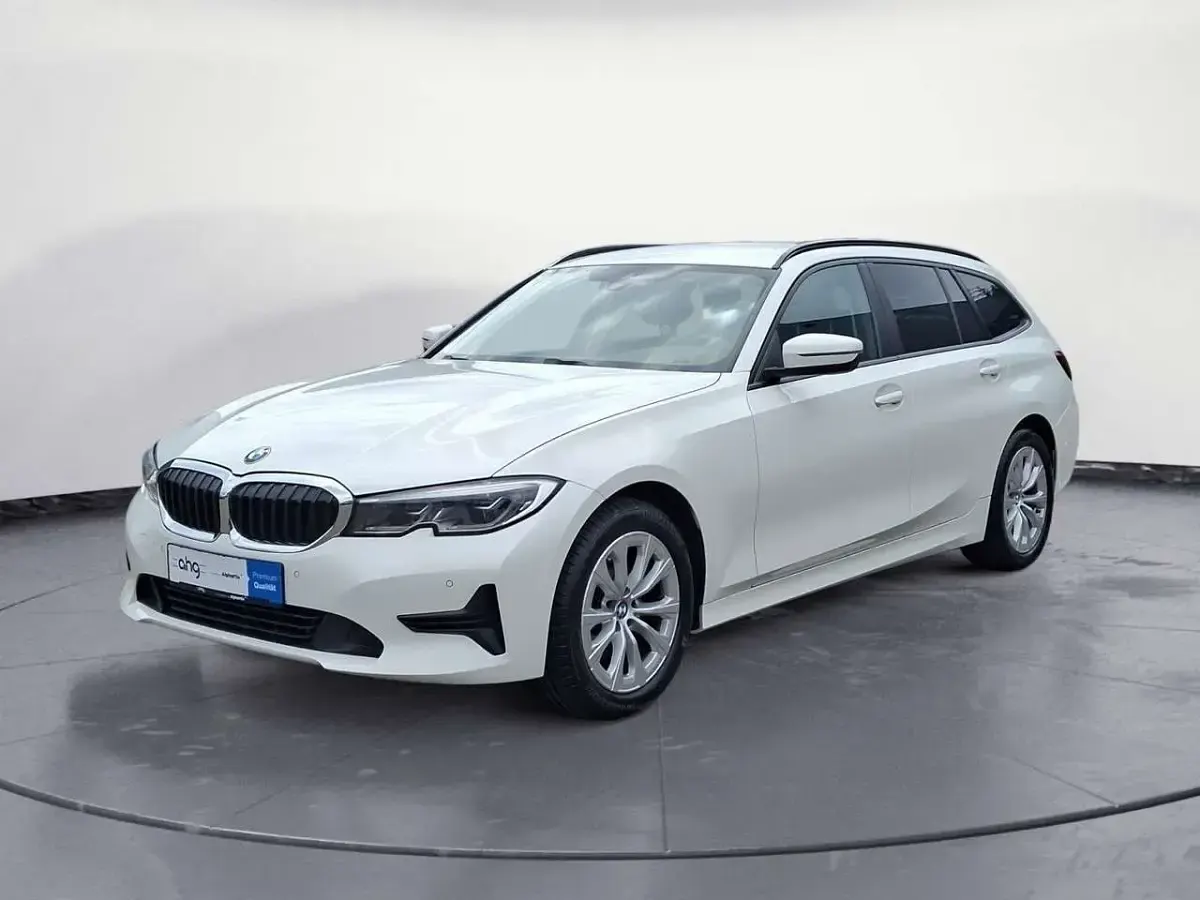 Gebraucht BMW 320 Advantage 190 PS (139 kW) 2021 Weiß Kombi