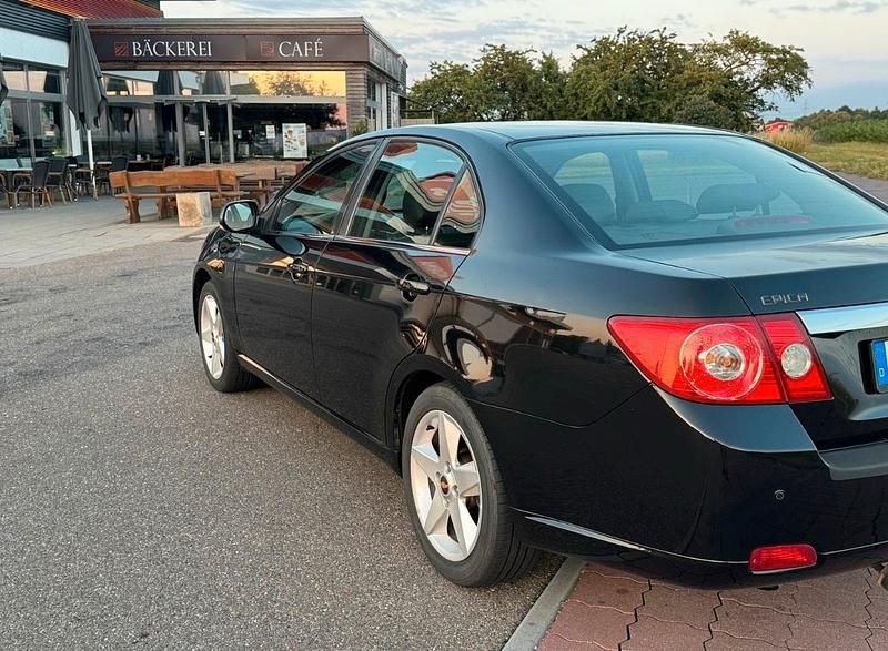 Schwarz Gebraucht 2008 Chevrolet Epica Limousine | 4.100 € (Teuer) - Bild 1/4