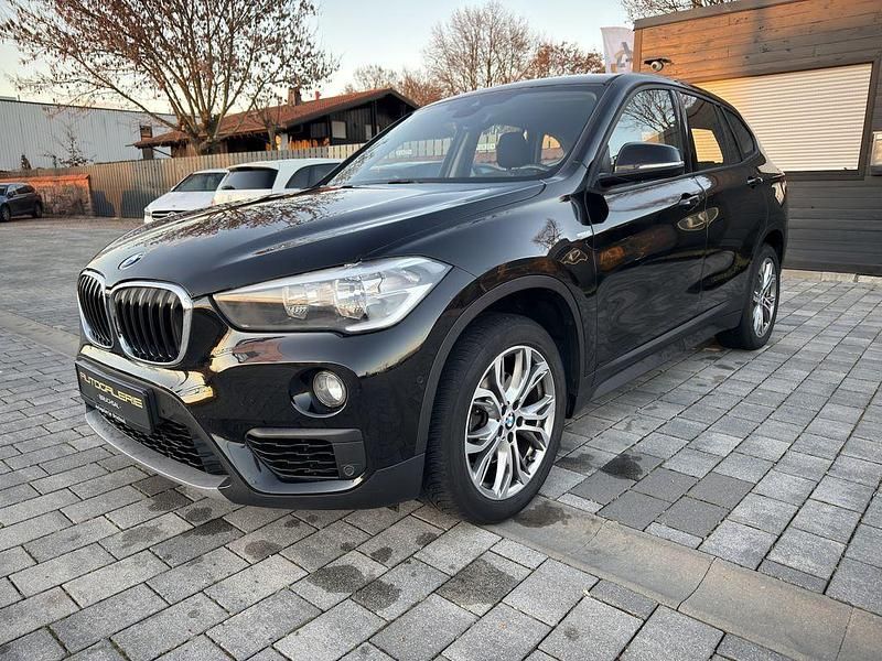 Schwarz Gebraucht 2018 BMW X1 Advantage SUV | 16.999 € (Guter Preis) - Bild 1/4