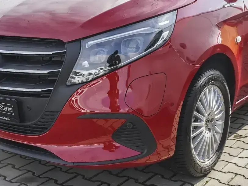 Używany Mercedes e-Vito 85 kW (116 KM) 2024 Czerwony Van