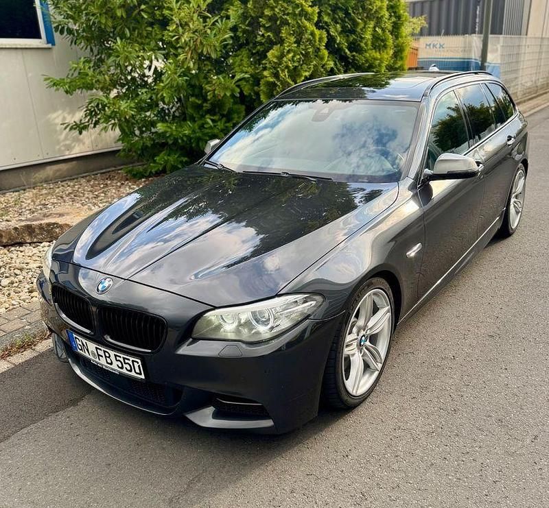 Grau Gebraucht 2014 BMW M550 Comfort Edition Limousine | 22.950 € (Etwas zu teuer) - Bild 1/4